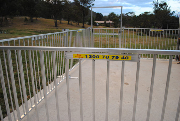 Temporary Pool Fencing For Hire In Sydney & NSW Cap Fencing
